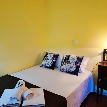 Casa Do Penedo * Каштру-Лаборейру