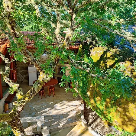 Casa Do Penedo * Castro Laboreiro